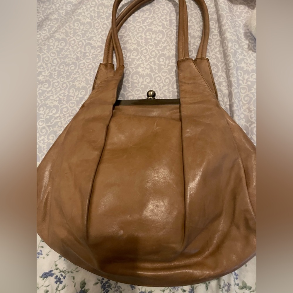 HOBO Tan Leather Hobo Bag with kisslock